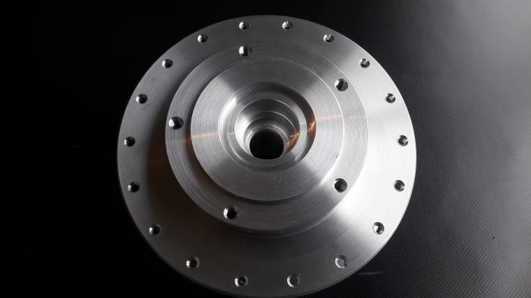 Black Mamba Parts Voorwielnaaf voor dubbele schijfrem.